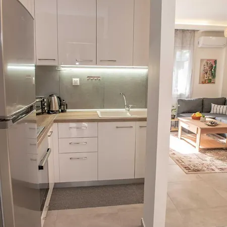 Apartament Aitolou Near The Sea *