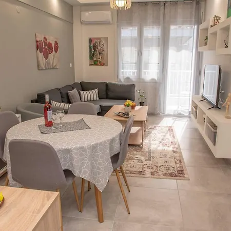Apartament Aitolou Near The Sea *